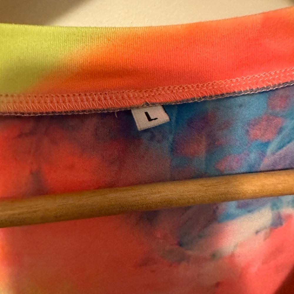 Unisex large super soft tie dye rainbow neon vneck tshirt. - Picture 2 of 3